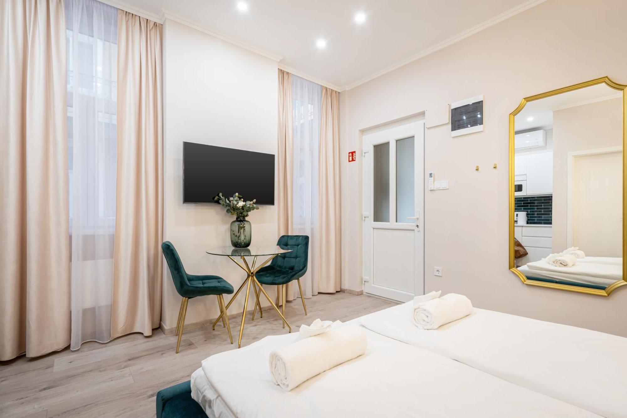 Kiraly 33 - Hidden Gem - Best Location By Bqa Budapest Ngoại thất bức ảnh